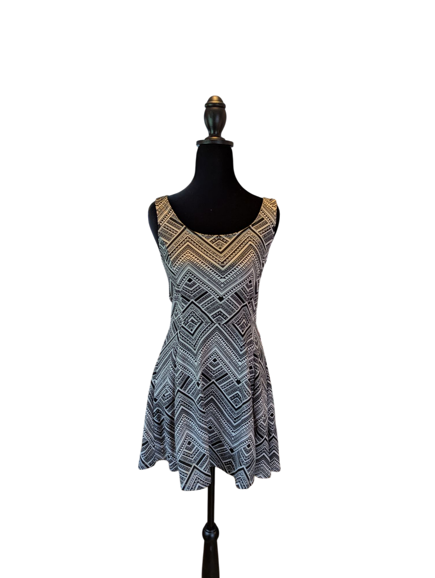 Thrifted like new H&M Divided Colletion .